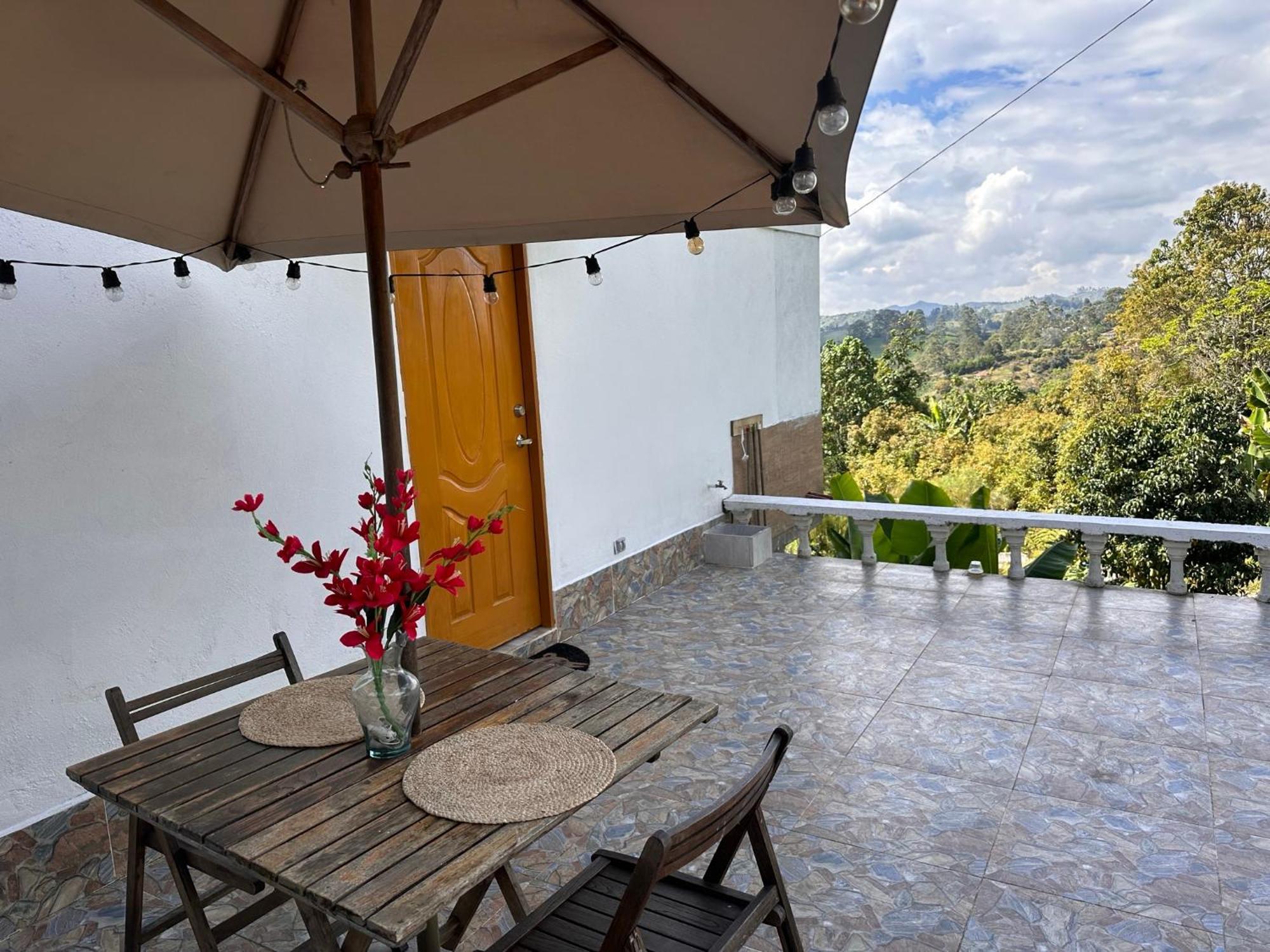 Cabanas Con Jacuzzi Y Chimenea - Casa Floral, Marinilla Exterior photo